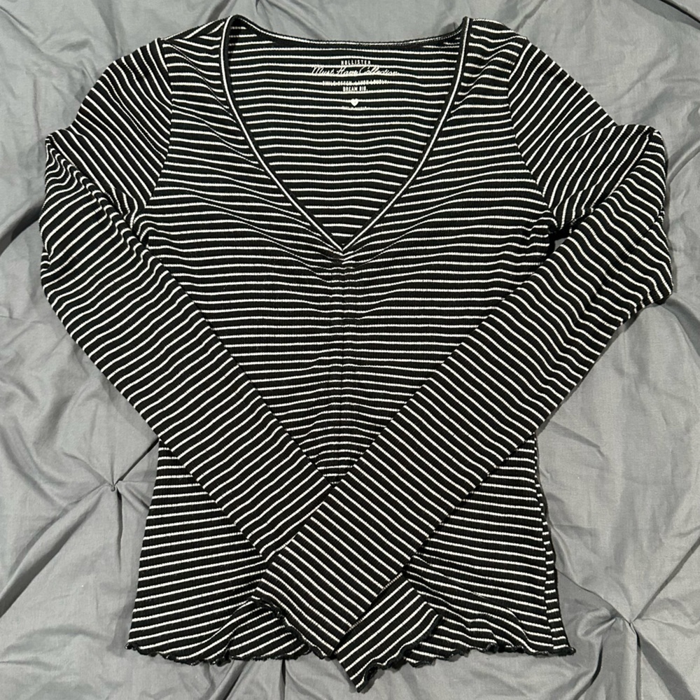 Long sleeve Hollister shirt